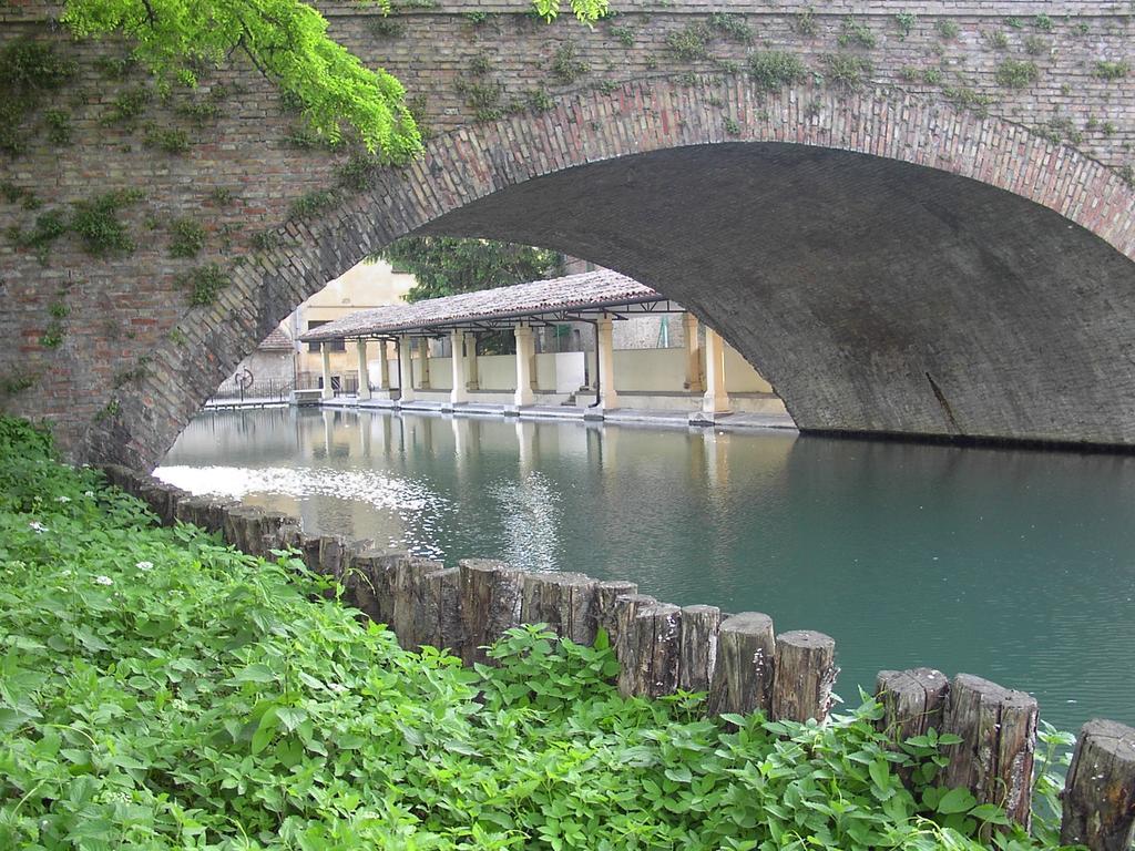 Hotel Palazzo Brunamonti Беванья Екстер'єр фото