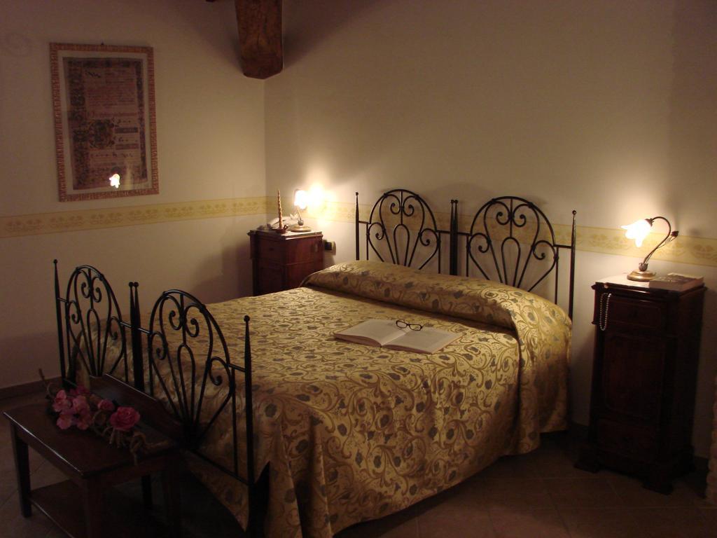 Hotel Palazzo Brunamonti Беванья Екстер'єр фото