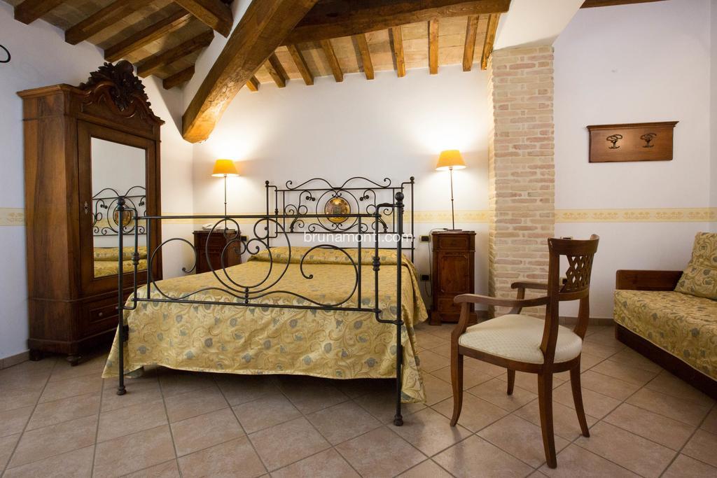 Hotel Palazzo Brunamonti Беванья Екстер'єр фото