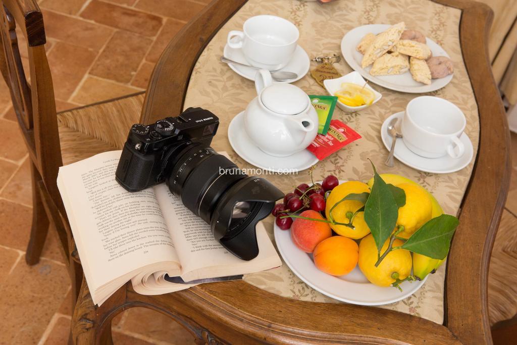 Hotel Palazzo Brunamonti Беванья Екстер'єр фото