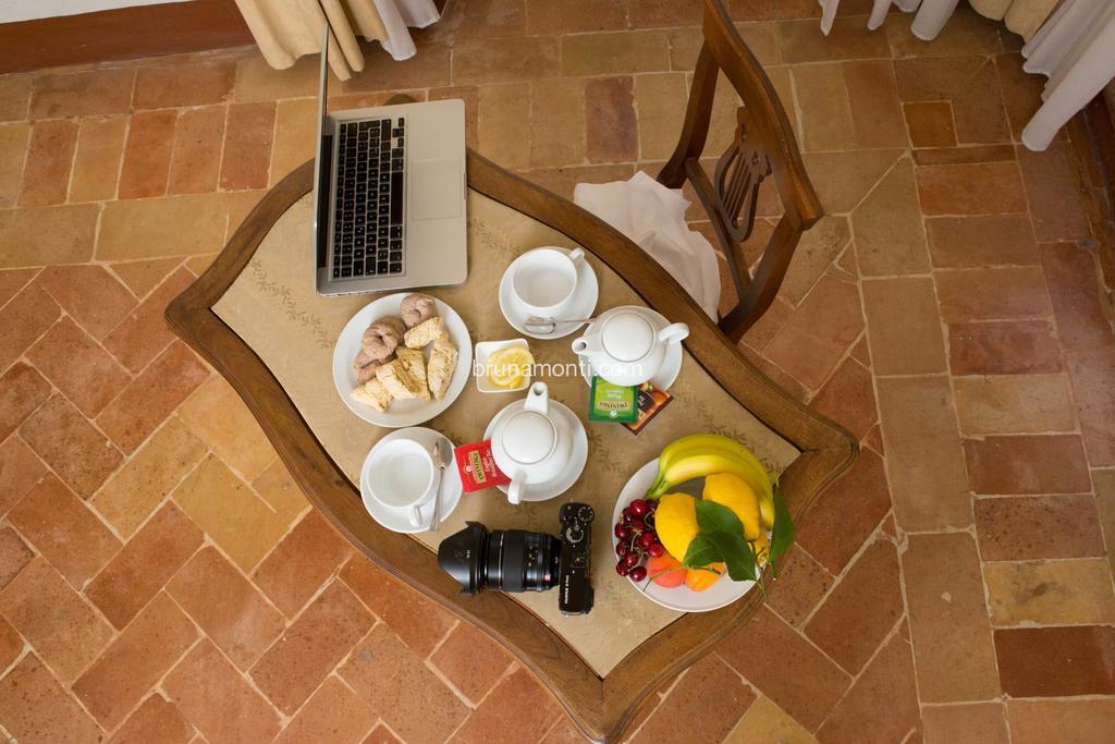 Hotel Palazzo Brunamonti Беванья Екстер'єр фото