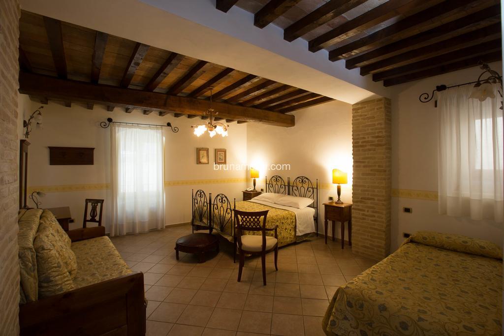 Hotel Palazzo Brunamonti Беванья Екстер'єр фото